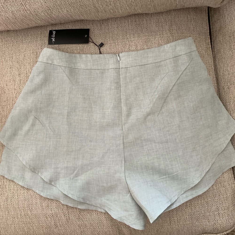 Linen Shorts - Picture 2 of 4